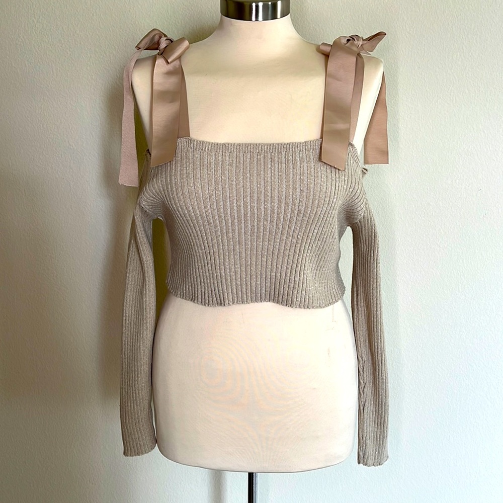 PrettyLittleThing Beige Crop Top with Shoulder Bows (Size 8)
